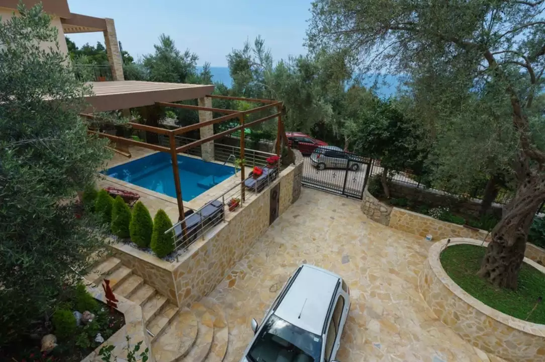 Villa 198m² in Montenegro, Bar. Priced at 569000€ rent photo-1
