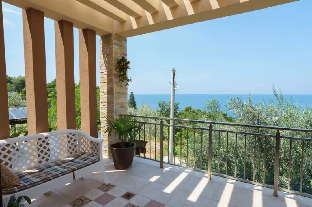 Villa 198m² in Montenegro, Bar. Priced at 569000€ rent photo-7