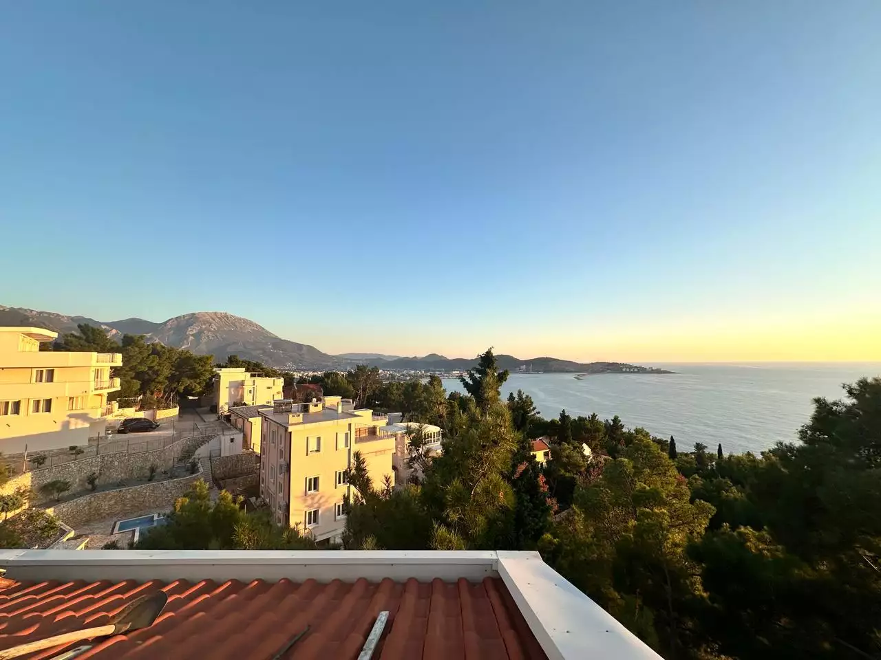 Villa 240m² in Montenegro, Bar. Priced at 410000€ rent photo-4