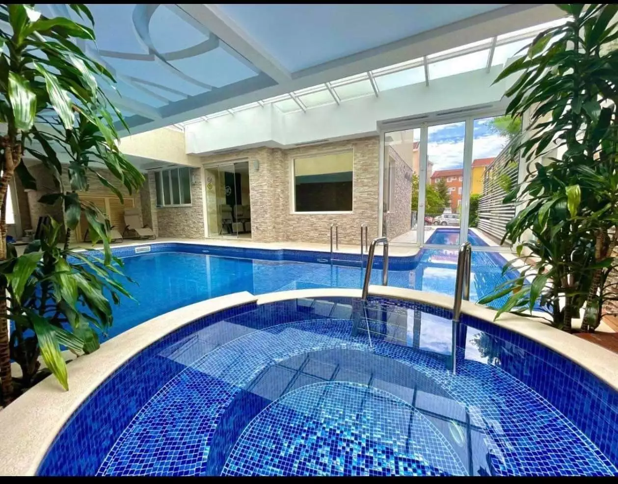 Hotels 2300m² in Montenegro, Budva. Priced at 3000000€ rent photo-5