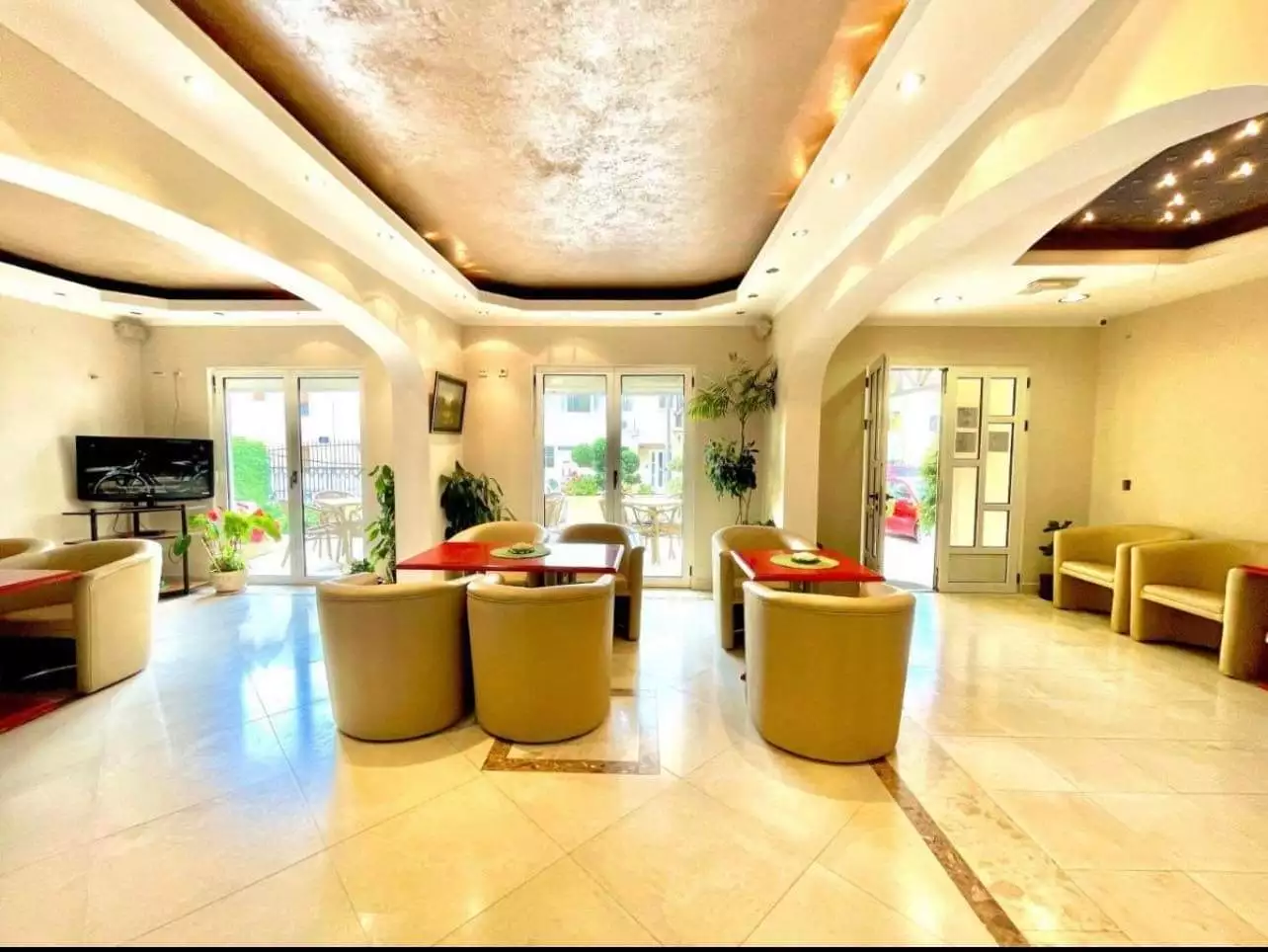 Hotels 2300m² in Montenegro, Budva. Priced at 3000000€ rent photo-9