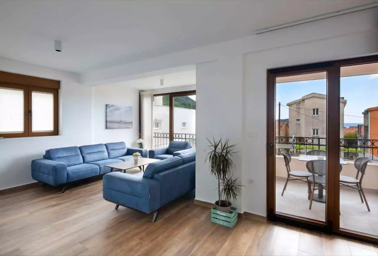 Hotels 570m² in Montenegro, Budva. Priced at 1450000€ rent photo-1