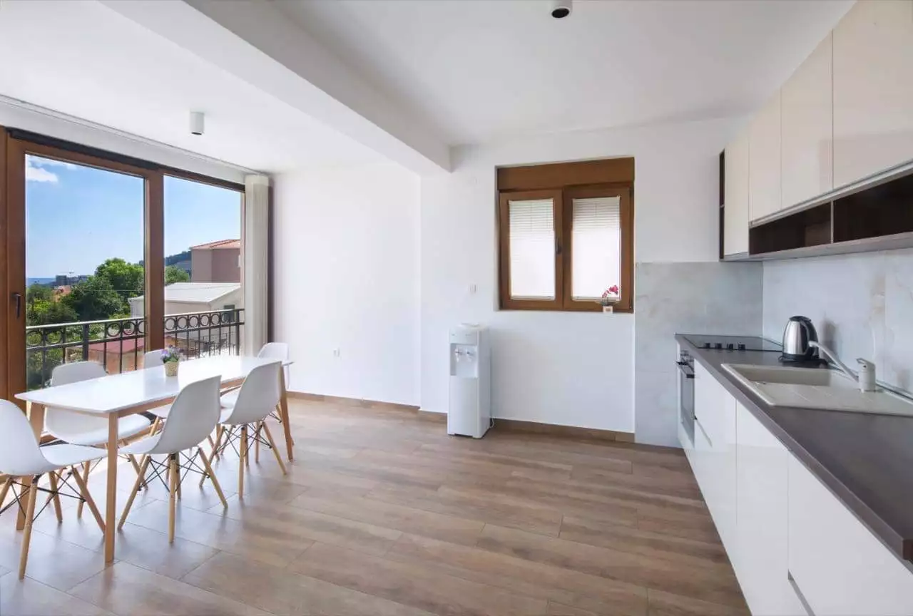 Hotels 570m² in Montenegro, Budva. Priced at 1450000€ rent photo-10