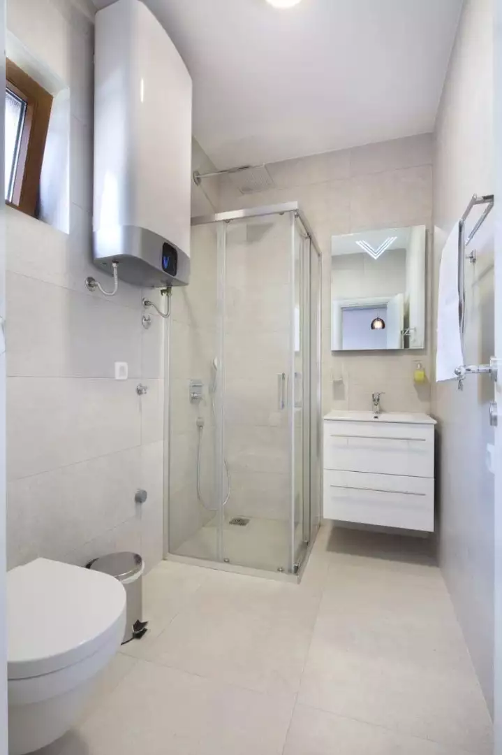 Hotels 570m² in Montenegro, Budva. Priced at 1450000€ rent photo-16