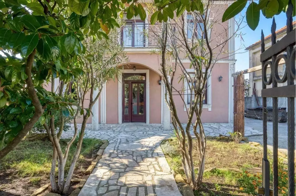 Hotels 500m² in Montenegro, Tivat. Priced at 1500000€ rent photo-3