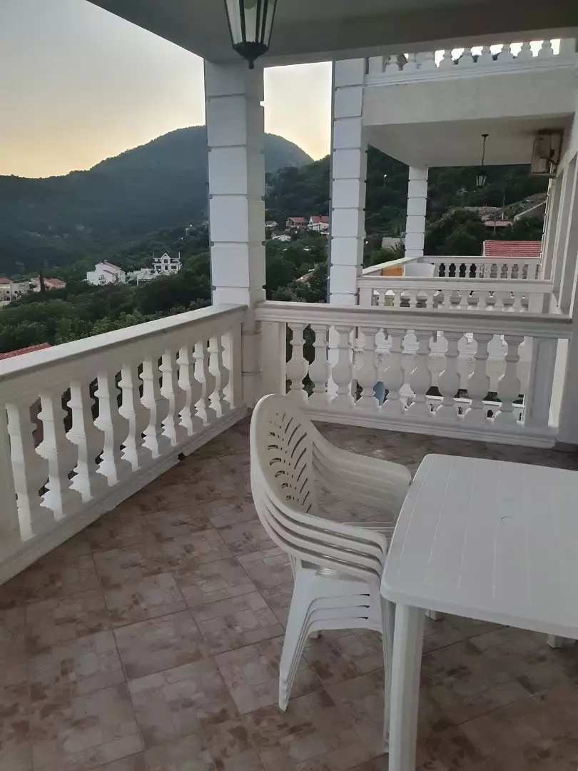 Hotels 235m² in Montenegro, Budva. Priced at 1250000€ rent photo-2
