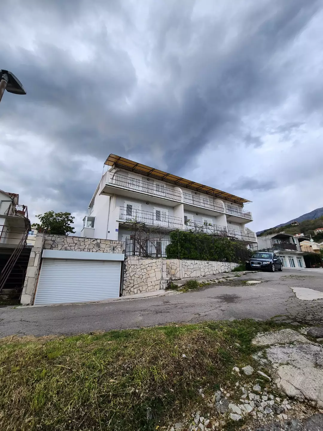 Hotels 177m² in Montenegro, Igalo. Priced at 1182700€ rent photo-3
