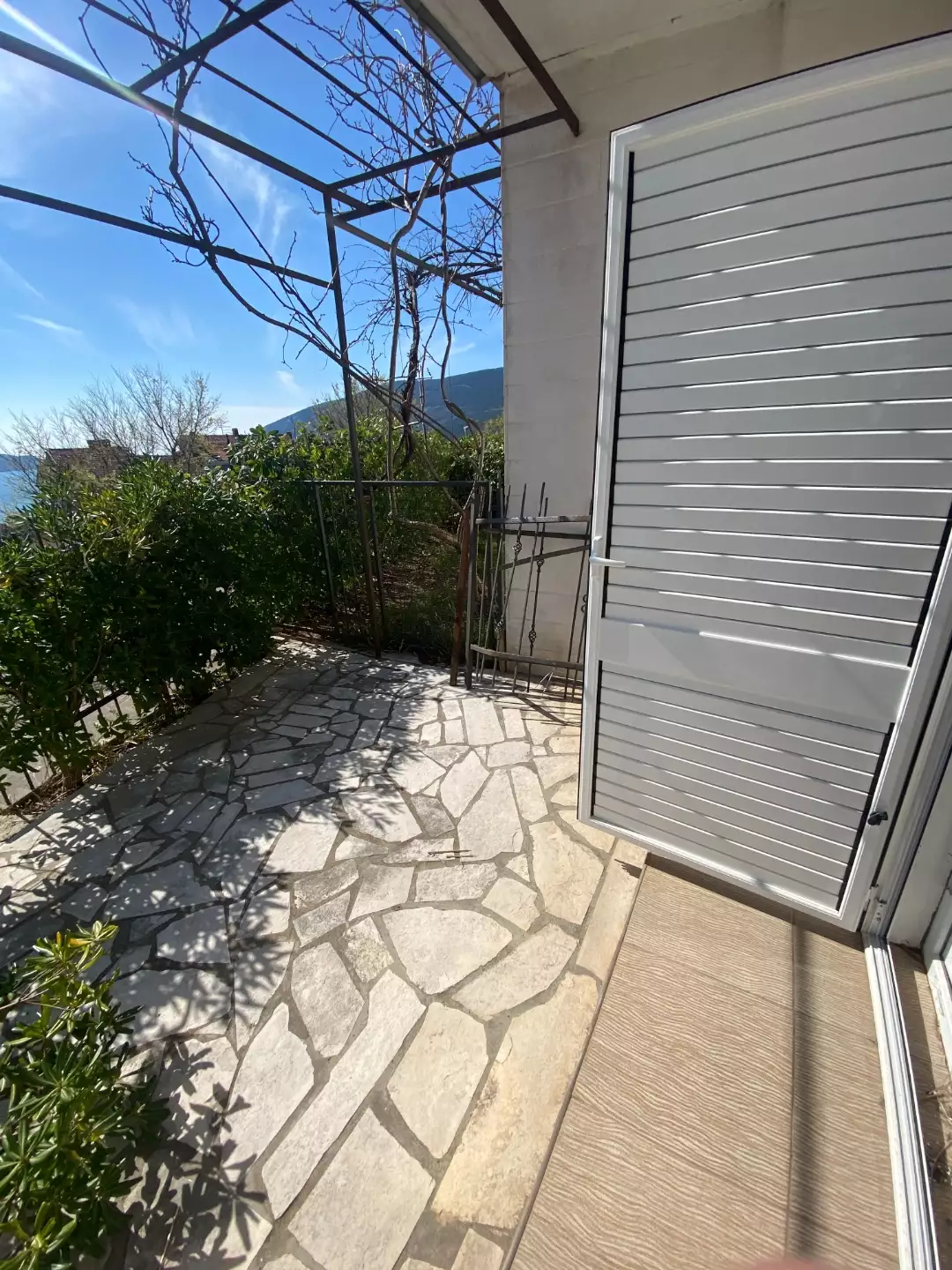 Hotels 177m² in Montenegro, Igalo. Priced at 1182700€ rent photo-5