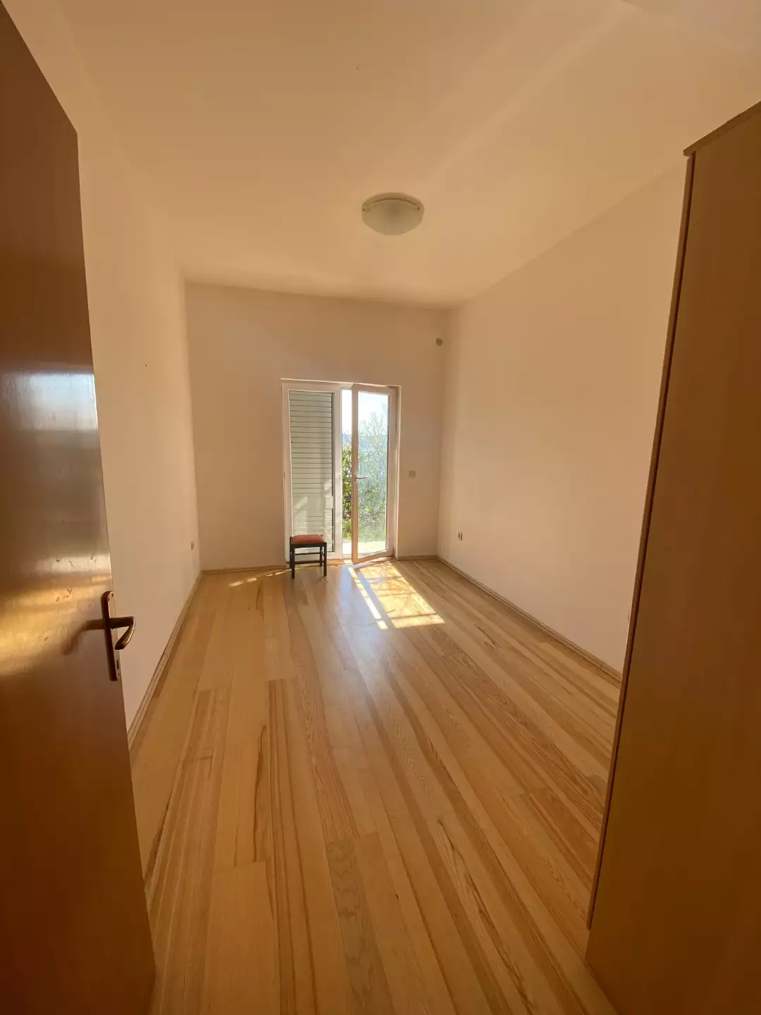 Hotels 177m² in Montenegro, Igalo. Priced at 1182700€ rent photo-13