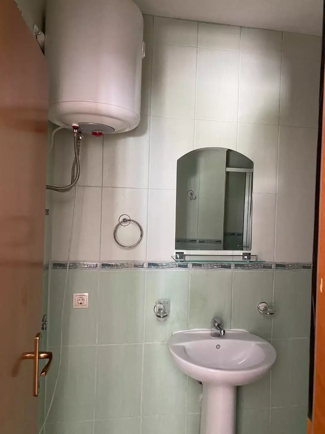 Hotels 177m² in Montenegro, Igalo. Priced at 1182700€ rent photo-23