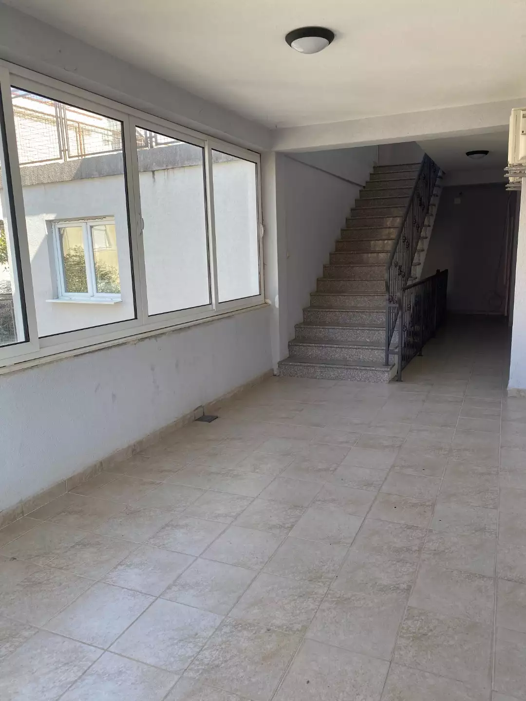 Hotels 177m² in Montenegro, Igalo. Priced at 1182700€ rent photo-32