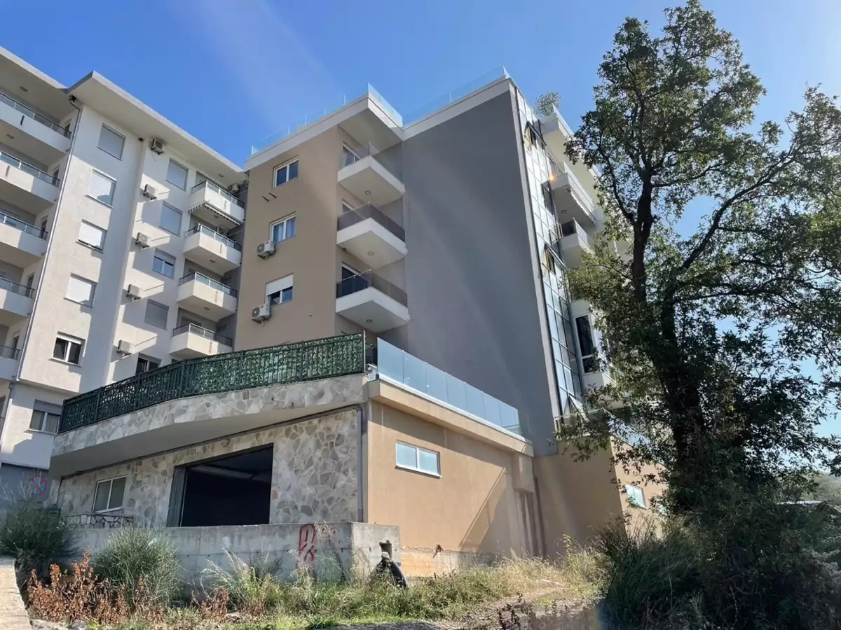 Flat 56m² in Montenegro, Rafailovici. Priced at 170000€ rent photo-1