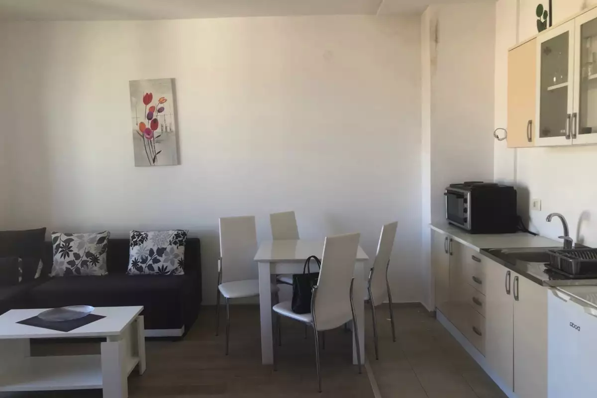 Flat 38m² in Montenegro, Rafailovici. Priced at 128000€ rent photo-2