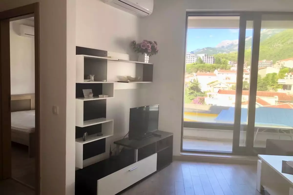 Flat 38m² in Montenegro, Rafailovici. Priced at 128000€ rent photo-3