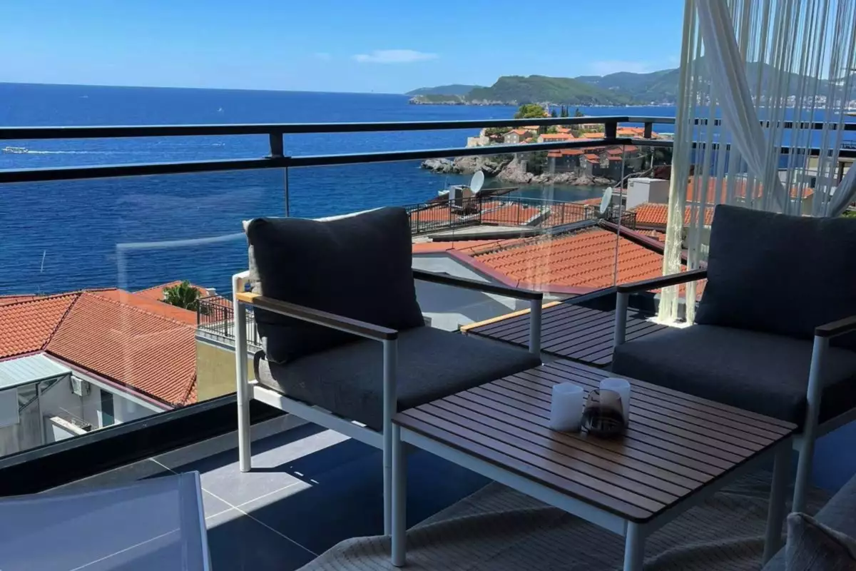 Flat 68m² in Montenegro, Sveti Stefan. Priced at 221100€ rent photo-1