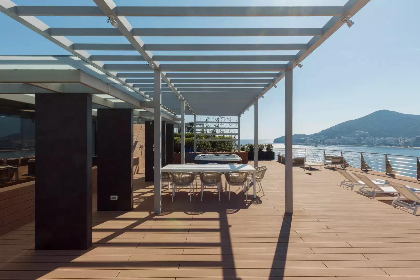 Villa 576m² in Montenegro, Becici. Priced at 2950000€ rent photo-14