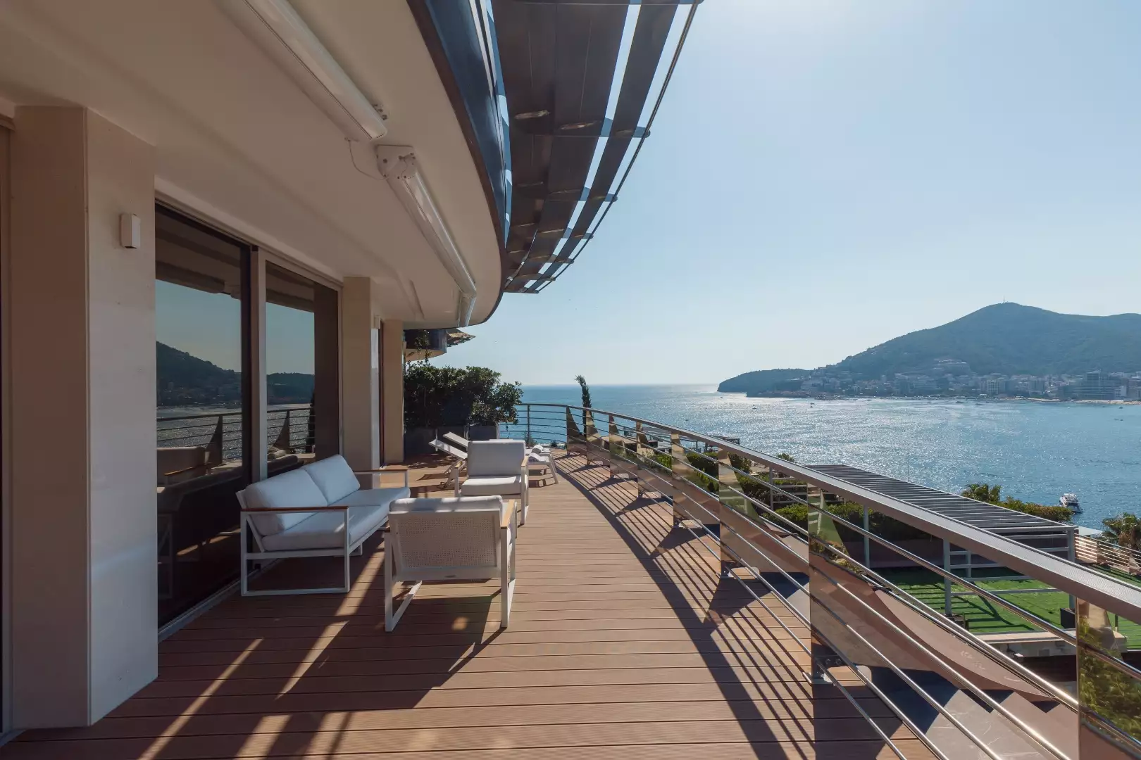 Villa 576m² in Montenegro, Becici. Priced at 2950000€ rent photo-15
