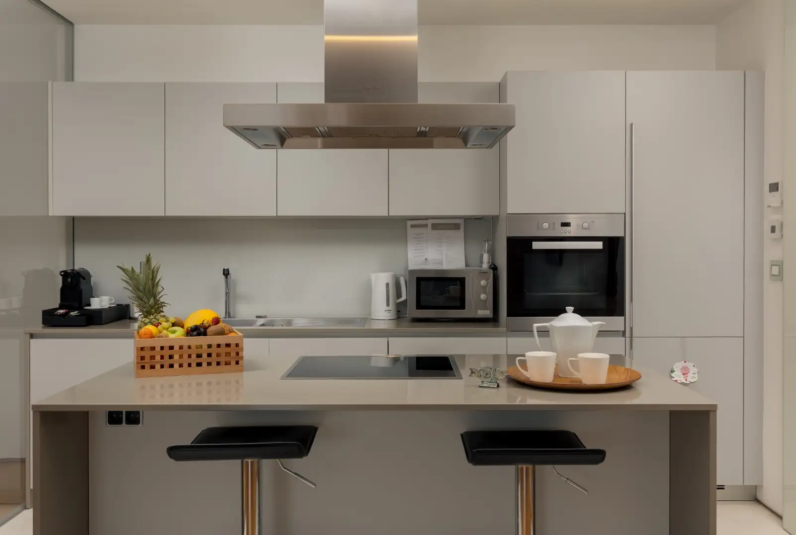 Cottage 457m² in Montenegro, Becici. Priced at 2500000€ rent photo-17