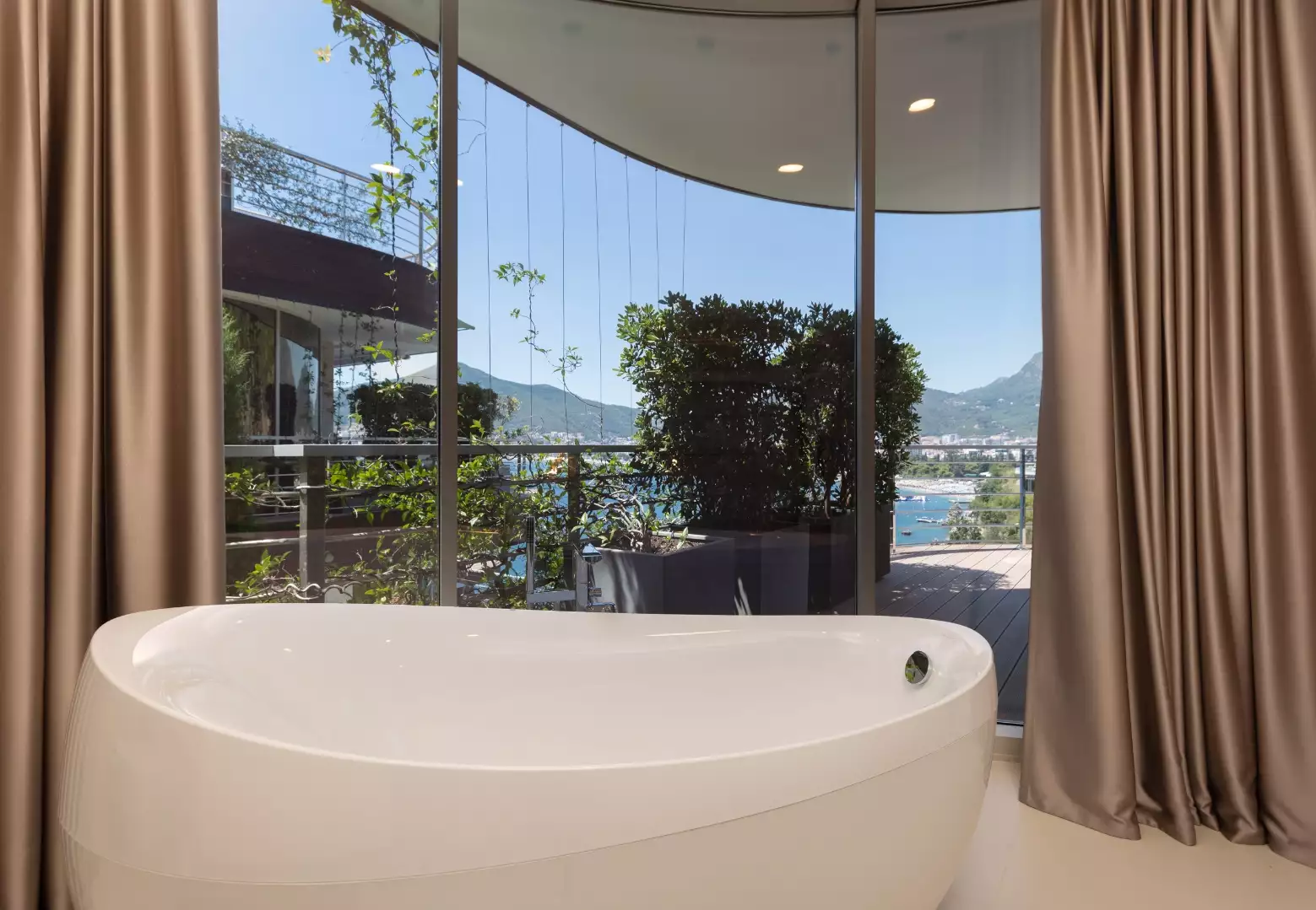 Cottage 571m² in Montenegro, Becici. Priced at 2950000€ rent photo-10