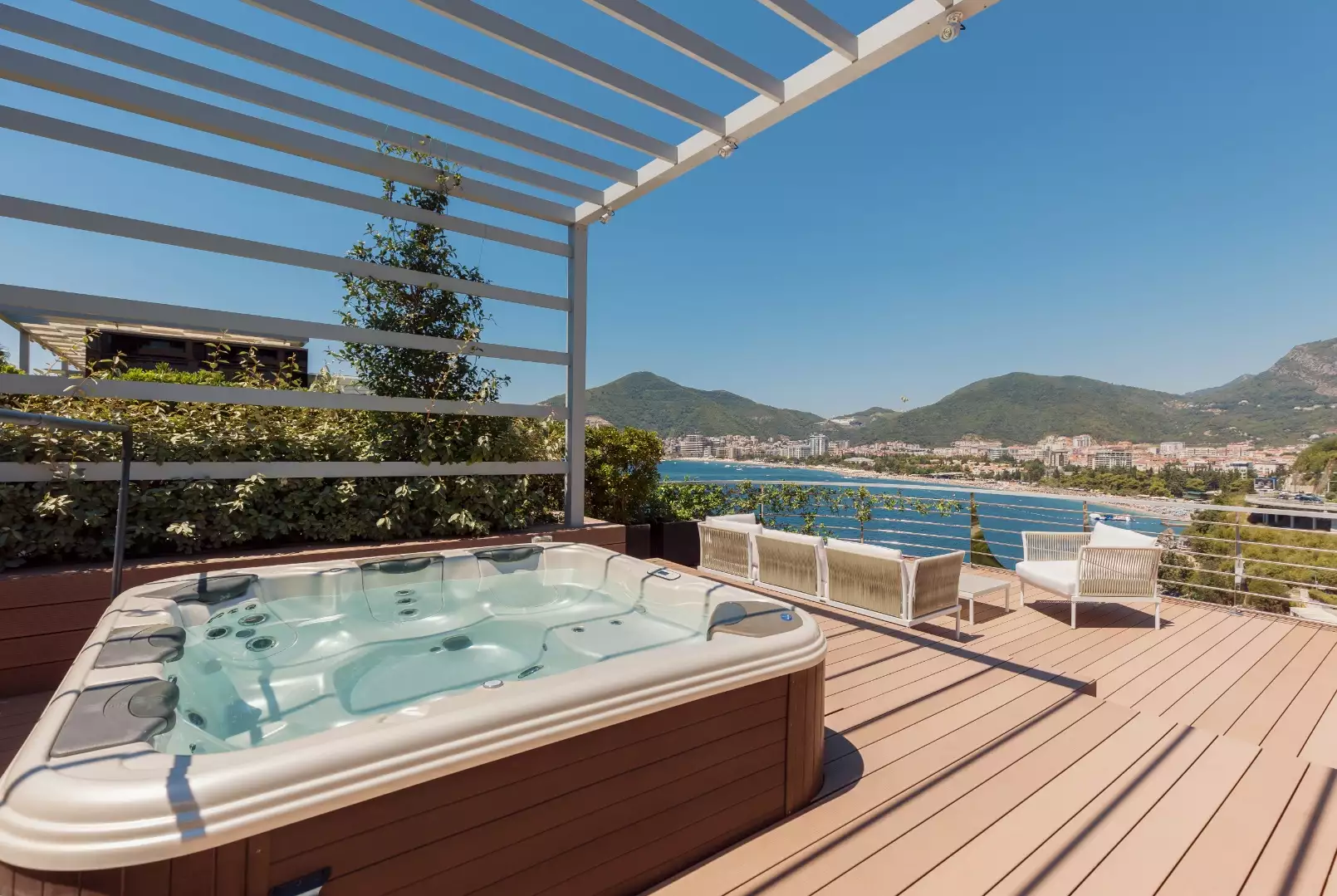 Cottage 571m² in Montenegro, Becici. Priced at 2950000€ rent photo-23
