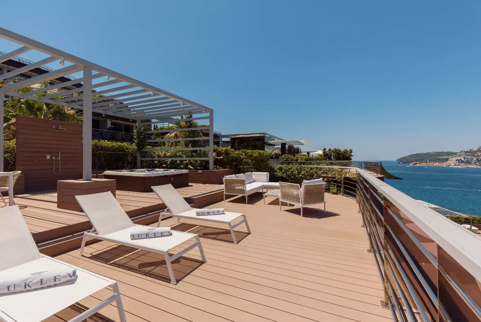 Cottage 571m² in Montenegro, Becici. Priced at 2950000€ rent photo-24