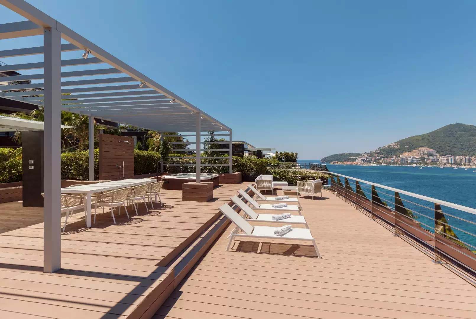 Cottage 571m² in Montenegro, Becici. Priced at 2950000€ rent photo-26