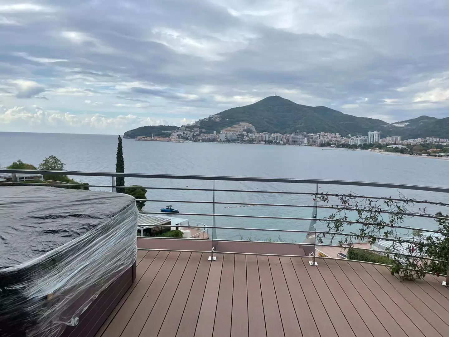 Cottage 138m² in Montenegro, Becici. Priced at 1250000€ rent photo-1