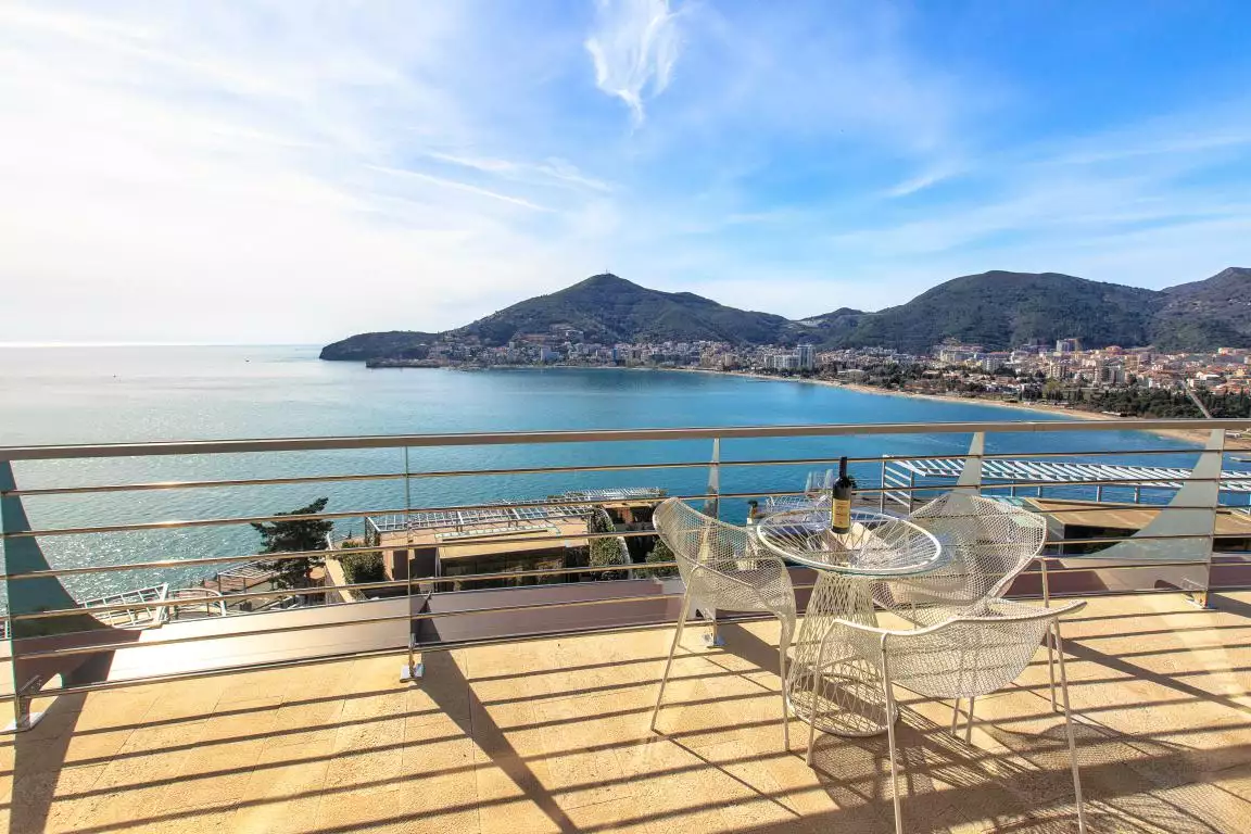 Cottage 174m² in Montenegro, Becici. Priced at 1800000€ rent photo-29
