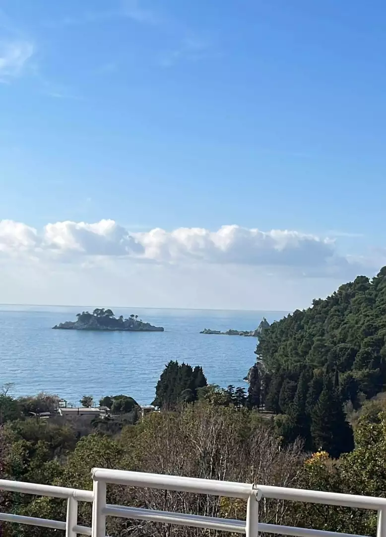 Hotels 840m² in Montenegro, Petrovac. Priced at 750000€ rent photo-7