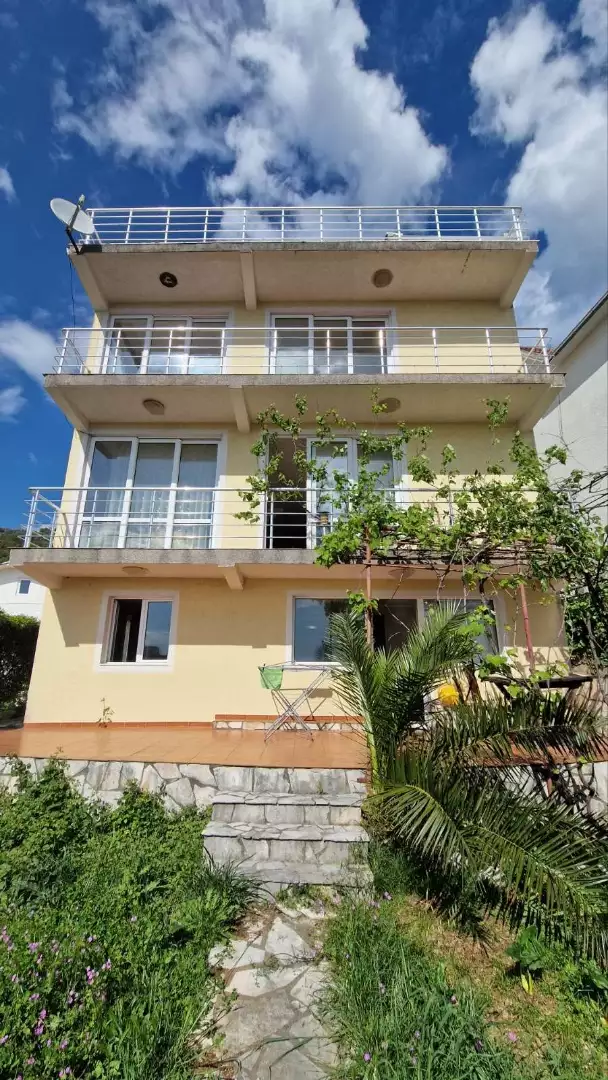 House 379m² in Montenegro, Dobra Voda. Priced at 265000€ rent photo-5