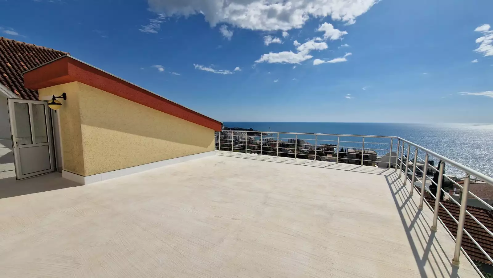 House 379m² in Montenegro, Dobra Voda. Priced at 265000€ rent photo-22