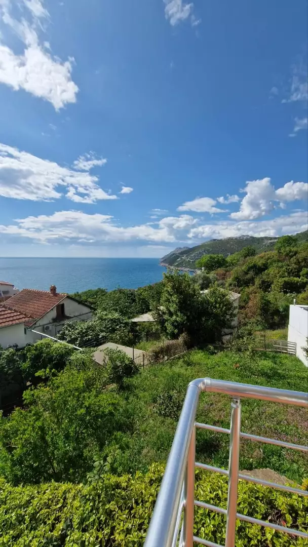 House 379m² in Montenegro, Dobra Voda. Priced at 265000€ rent photo-45