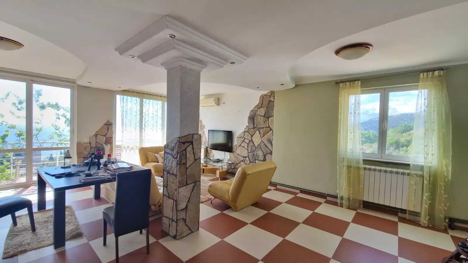House 379m² in Montenegro, Dobra Voda. Priced at 265000€ rent photo-51