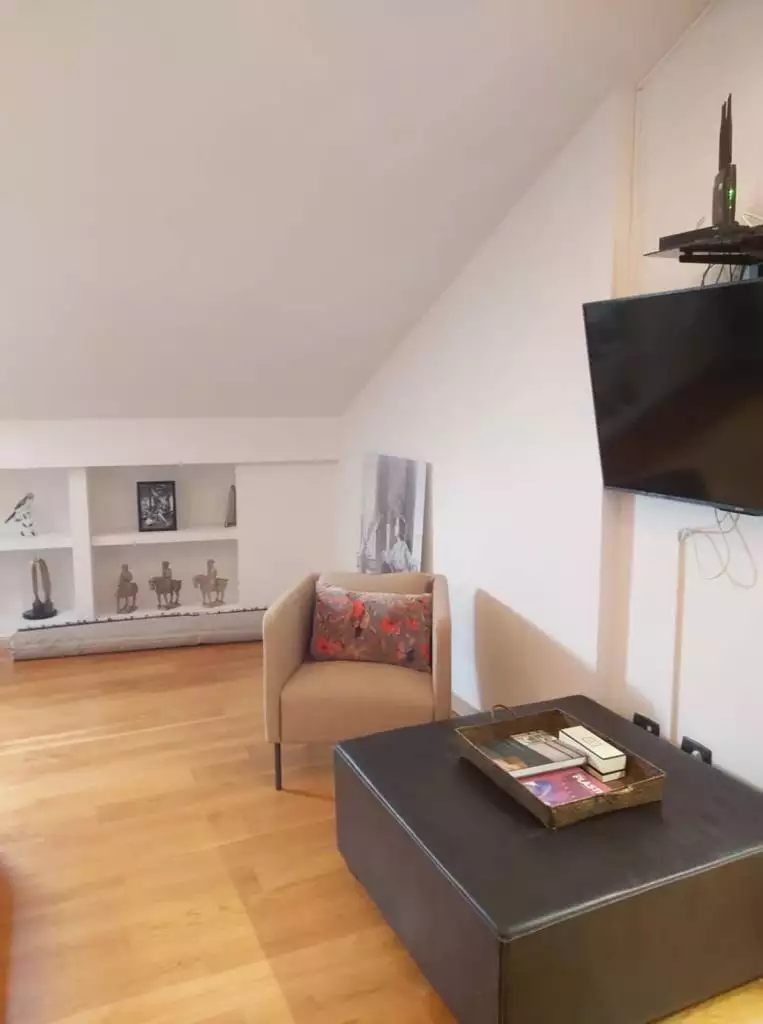 Flat 230m² in Montenegro, Rafailovici. Priced at 400000€ rent photo-7