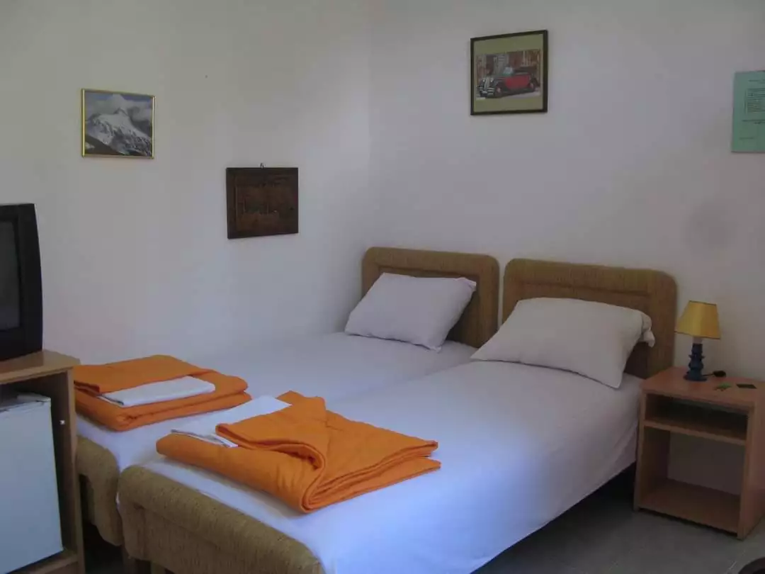 Hotels 192m² in Montenegro, Sutomore. Priced at 210000€ rent photo-3