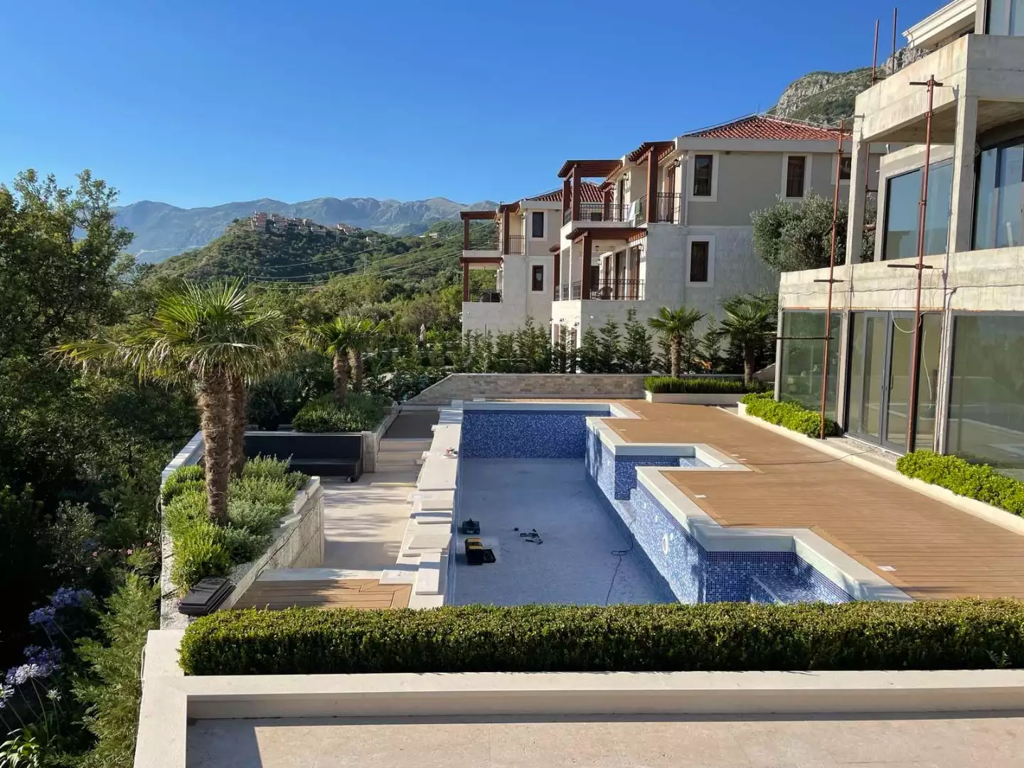 Villa 400m² in Montenegro, Sveti Stefan. Priced at 2000000€ rent photo-1