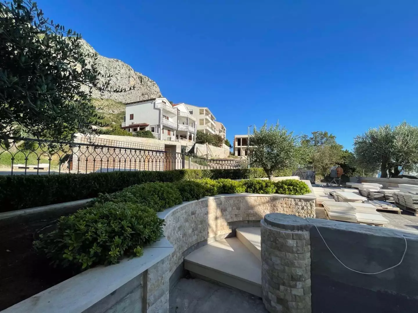 Villa 400m² in Montenegro, Sveti Stefan. Priced at 2000000€ rent photo-8