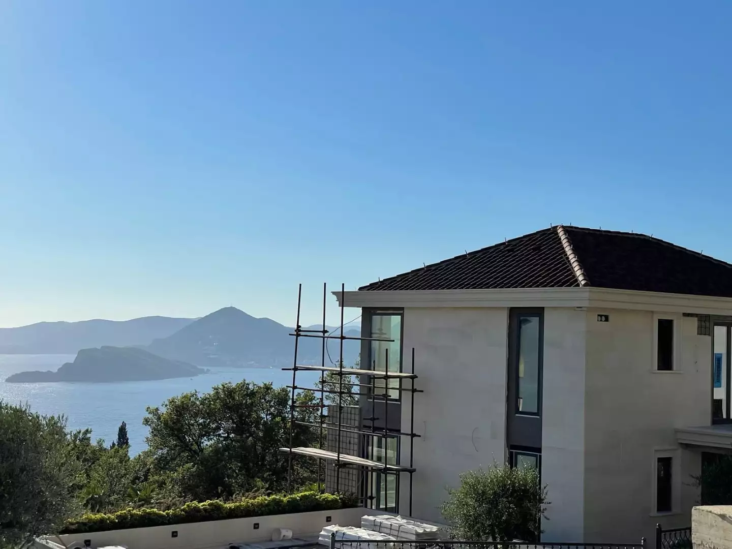 Villa 400m² in Montenegro, Sveti Stefan. Priced at 2000000€ rent photo-9