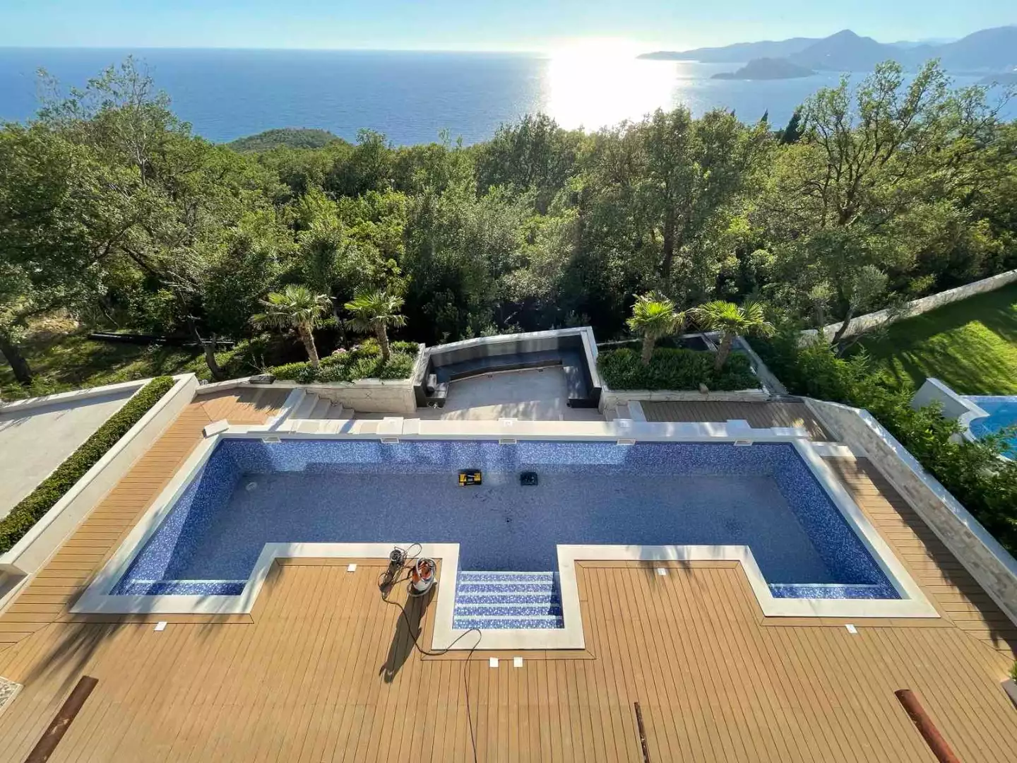 Villa 400m² in Montenegro, Sveti Stefan. Priced at 2000000€ rent photo-10