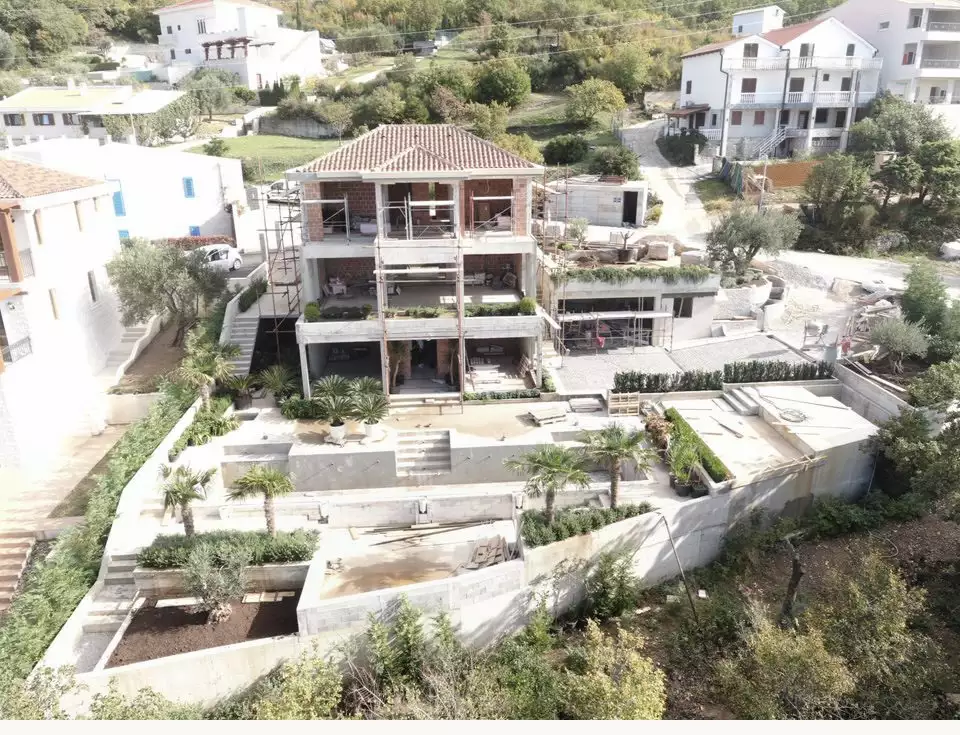 Villa 400m² in Montenegro, Sveti Stefan. Priced at 2000000€ rent photo-14