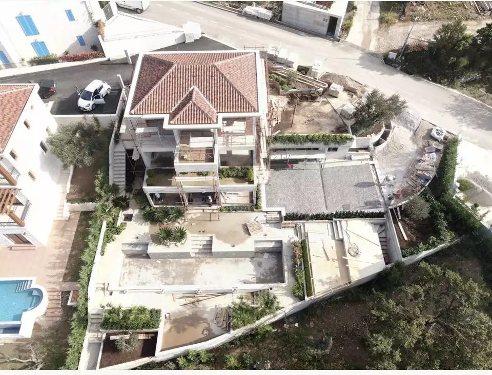 Villa 400m² in Montenegro, Sveti Stefan. Priced at 2000000€ rent photo-15
