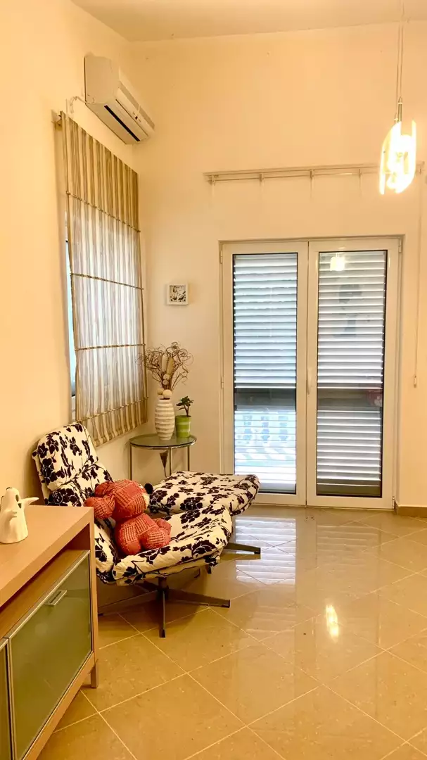 House 299m² in Montenegro, Petrovac. Priced at 380000€ rent photo-4