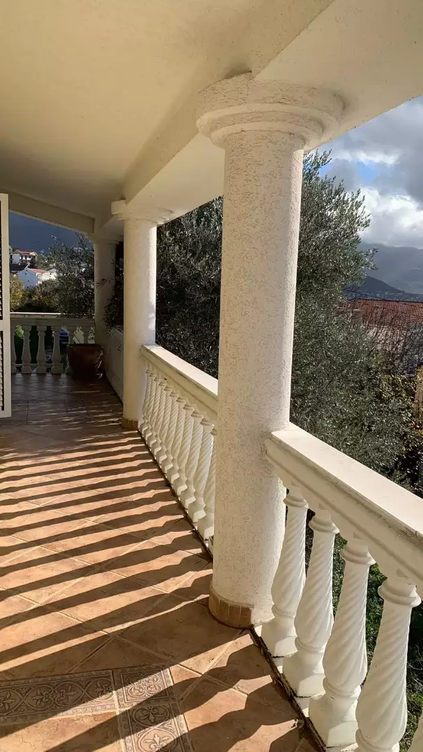 House 299m² in Montenegro, Petrovac. Priced at 380000€ rent photo-16