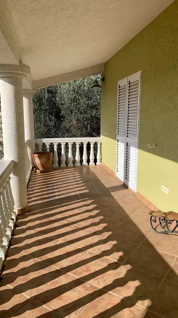 House 299m² in Montenegro, Petrovac. Priced at 380000€ rent photo-21