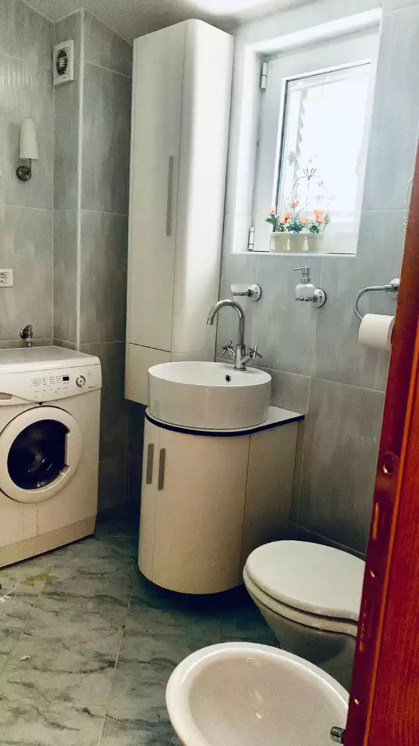 House 299m² in Montenegro, Petrovac. Priced at 380000€ rent photo-35