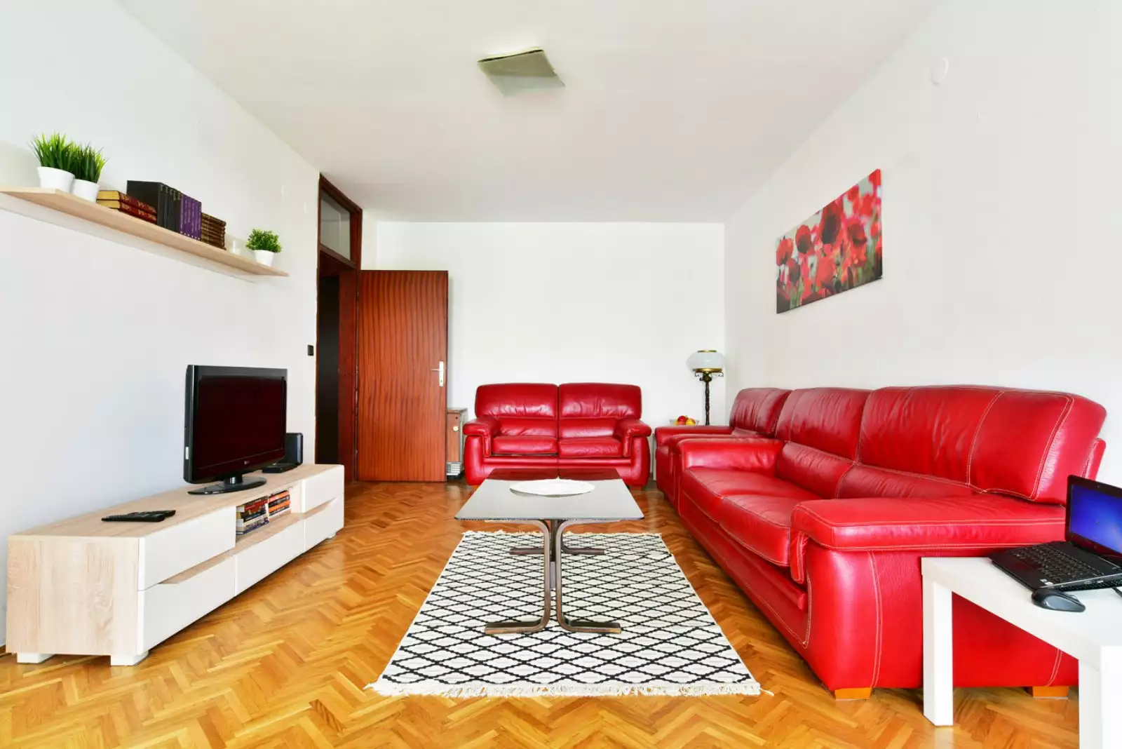 Flat 93m² in Montenegro, Bar. Priced at 234000€ rent photo-2