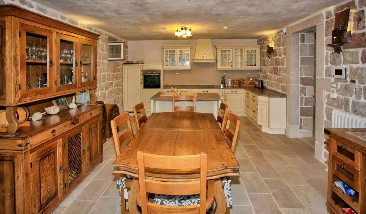 Villa 350m² in Montenegro, Rezevici. Priced at 780000€ rent photo-18