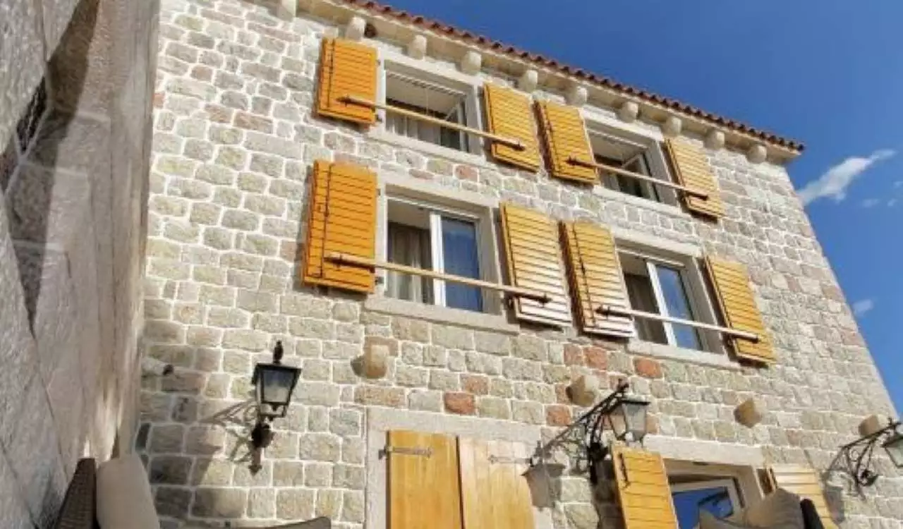 Villa 350m² in Montenegro, Rezevici. Priced at 780000€ rent photo-25