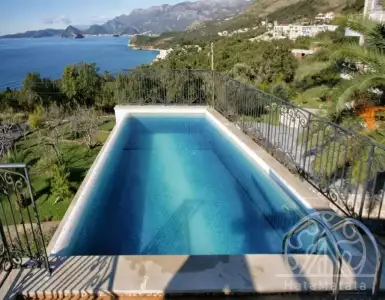 Buy in Montenegro for 780000€