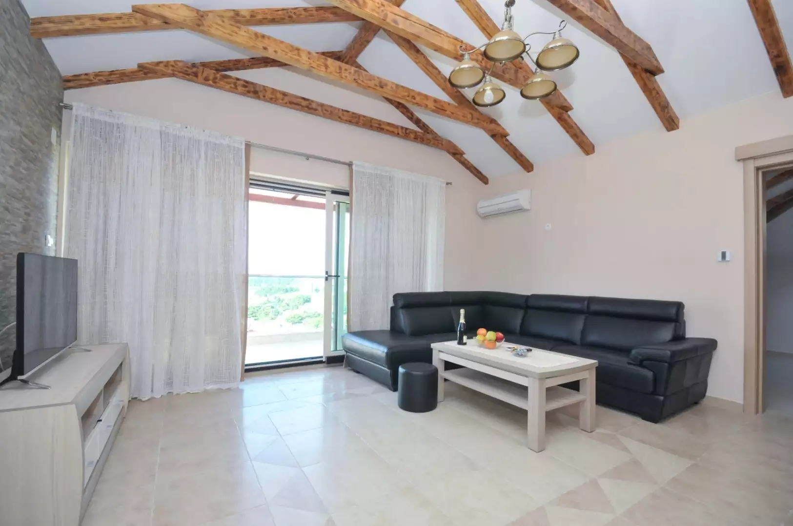 Flat 137m² in Montenegro, Becici. Priced at 440000€ rent photo-4